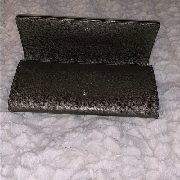 wallet - Picture 2 of 4